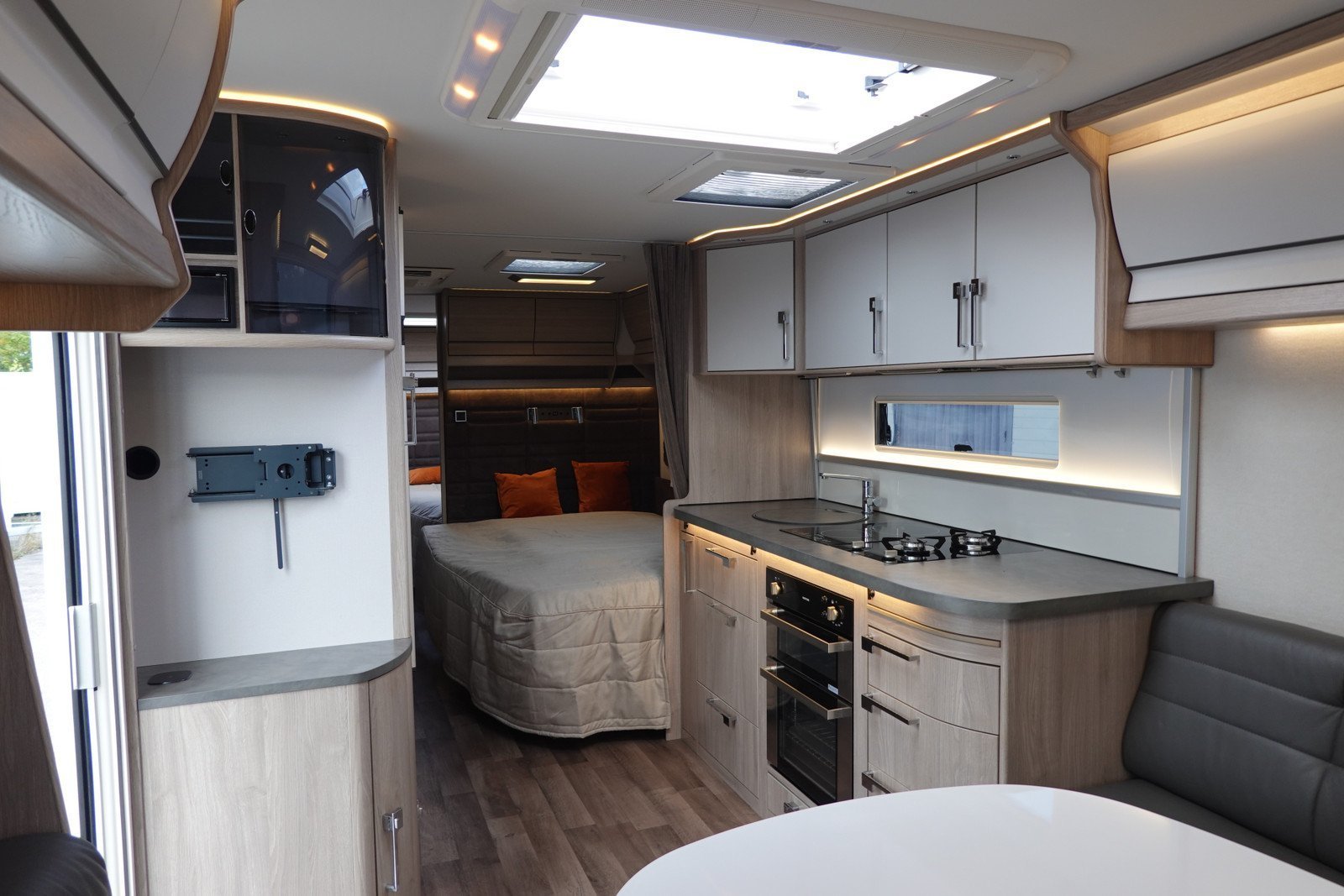 CARAVANE KABE IMPERIAL HACIENDA 1000 CU/DU TDL KS – Image 17