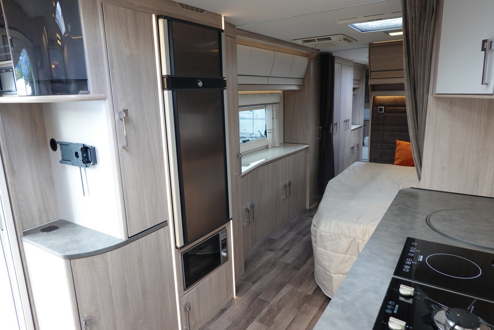 CARAVANE KABE IMPERIAL HACIENDA 1000 CU/DU TDL KS – Image 13