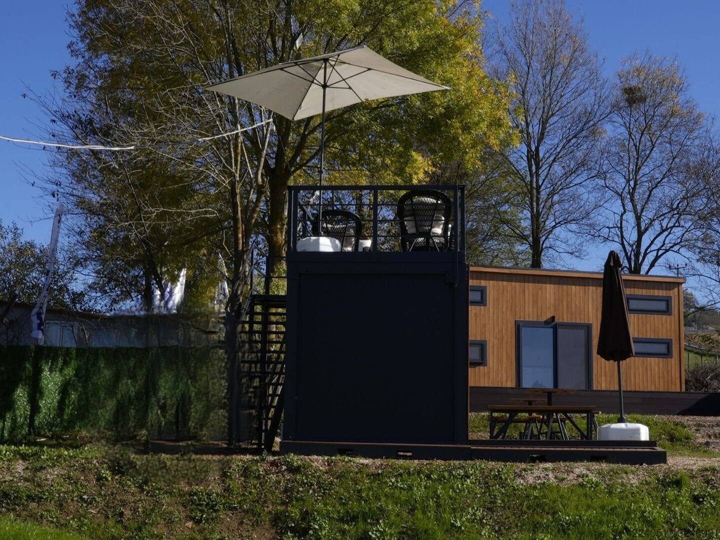 Conteneur Café avec véranda – Image 13