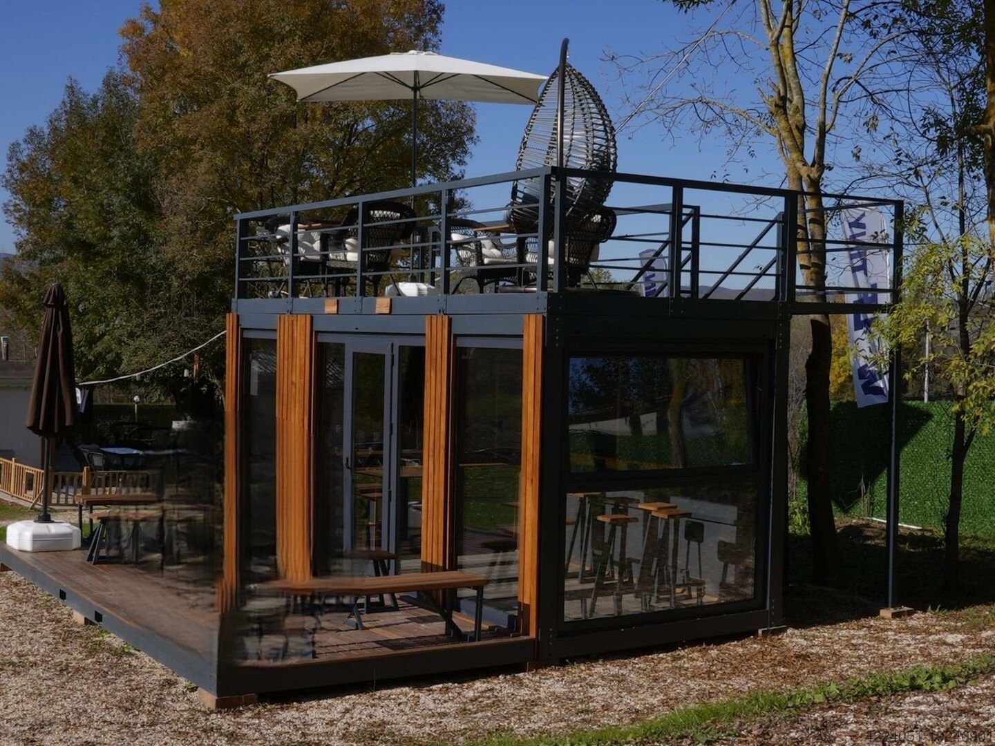 Conteneur Café avec véranda – Image 14