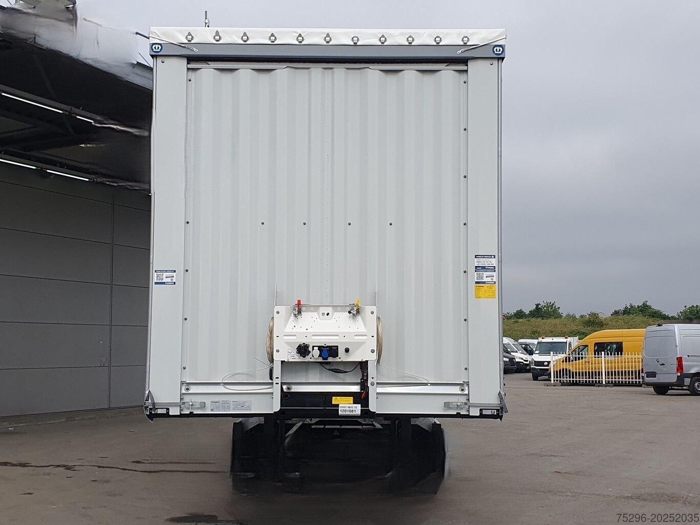 Semi-remorque Bâches coulissantes Hayon City Lift + essieu – Image 12