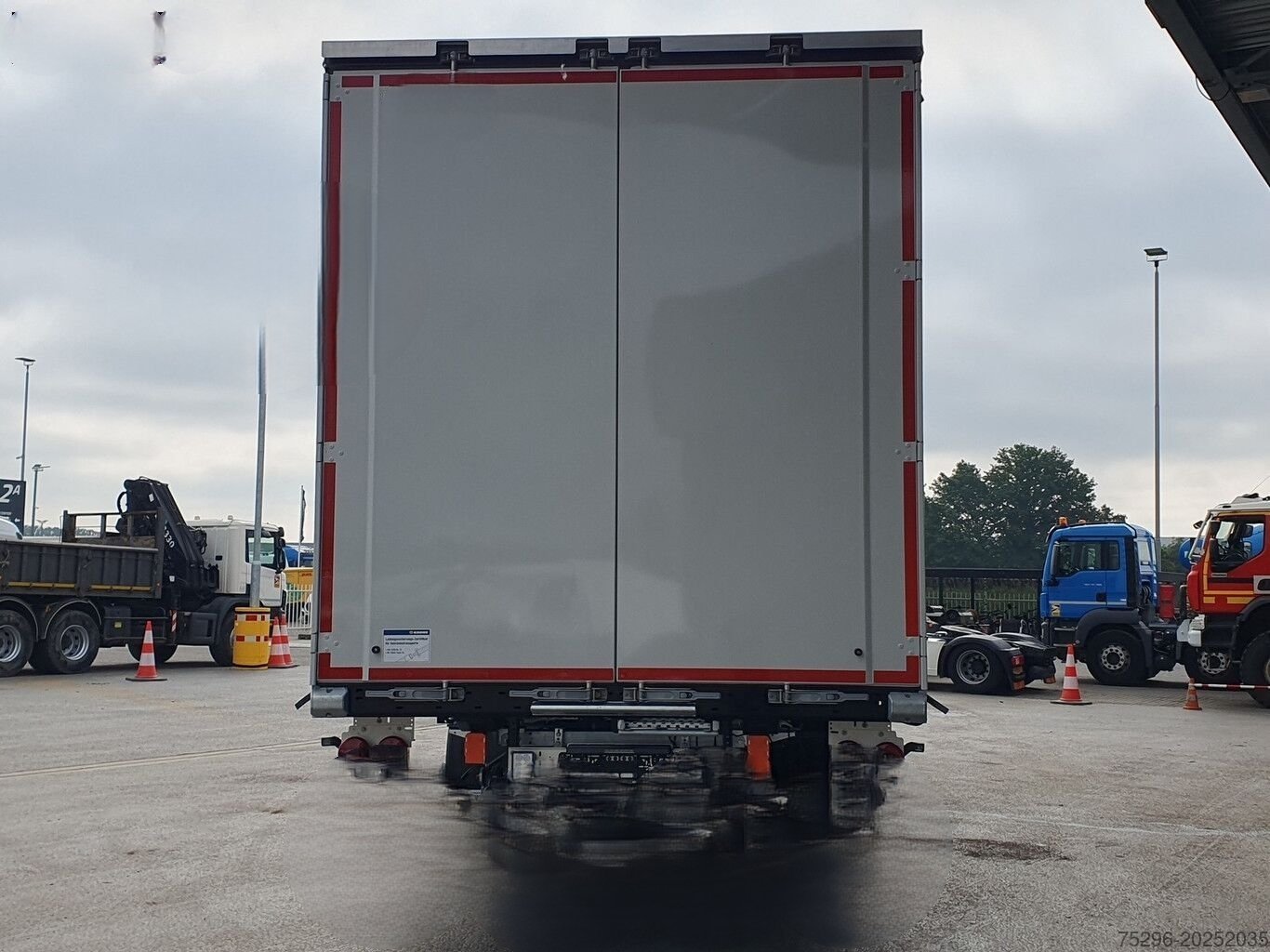 Semi-remorque Bâches coulissantes Hayon City Lift + essieu – Image 13