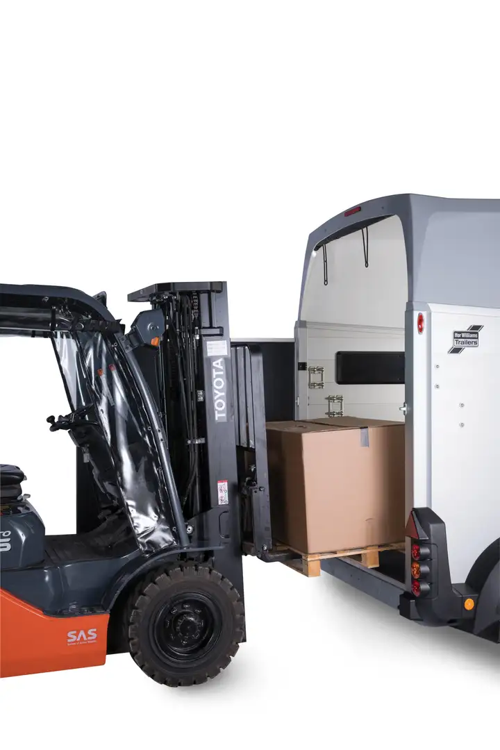 Van Chevaux Ifor Williams HBE 506 – Image 9