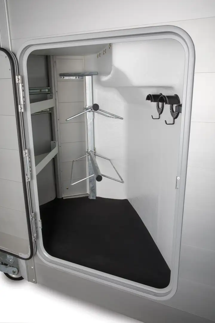 Van Chevaux Ifor Williams HBE 506 – Image 7