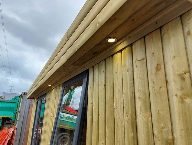 Bureau à domicile / Salle de sport - conversion de conteneur d'expédition – Image 3