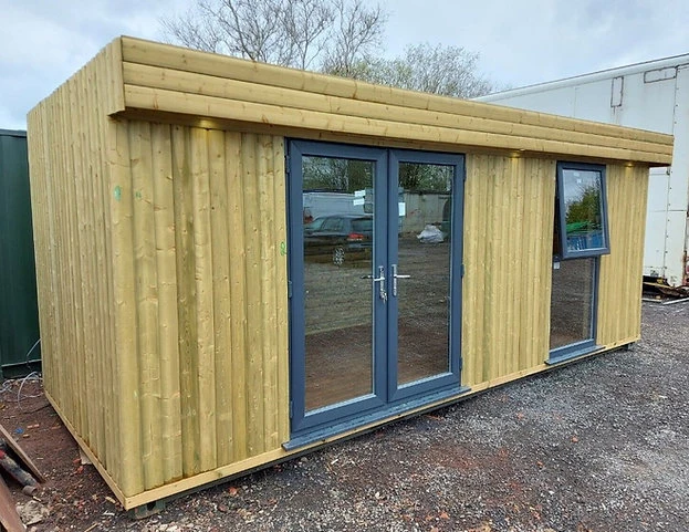 Bureau à domicile / Salle de sport - conversion de conteneur d'expédition – Image 9