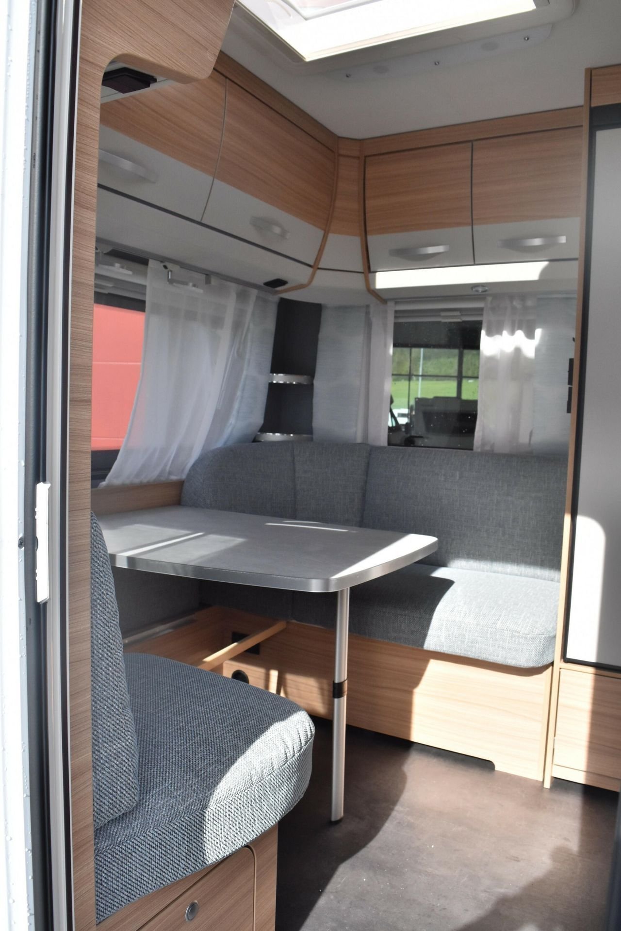 Caravane Dethleffs Camper 460 EL – Image 28