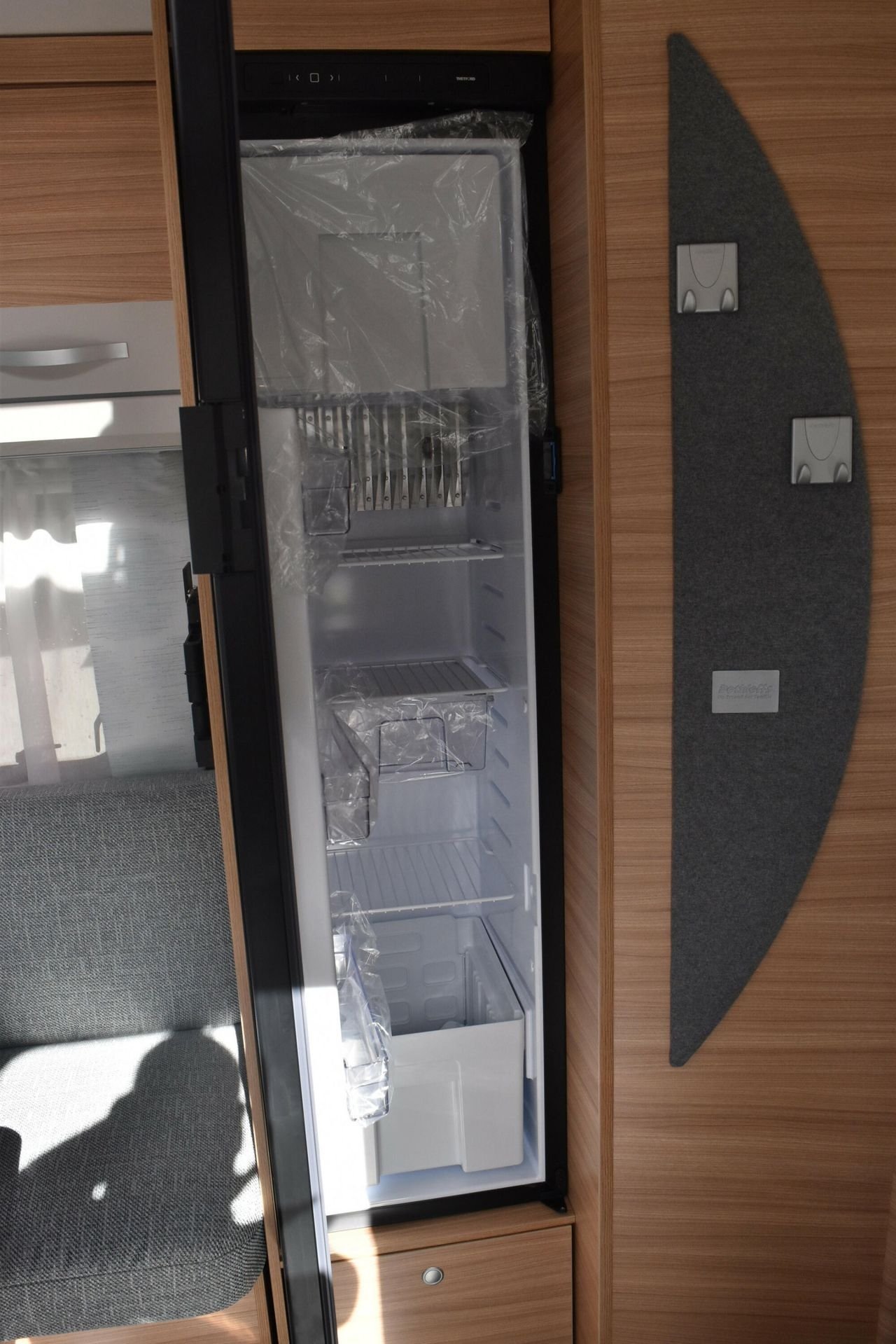 Caravane Dethleffs Camper 460 EL – Image 8