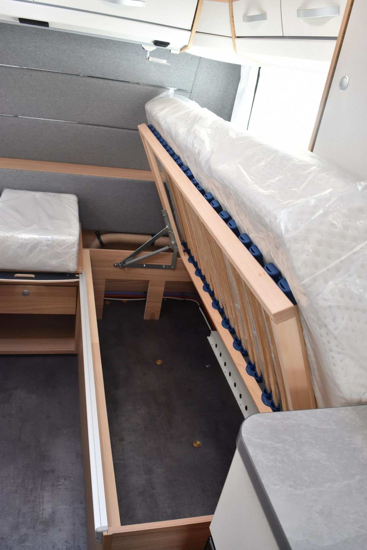 Caravane Dethleffs Camper 460 EL – Image 13