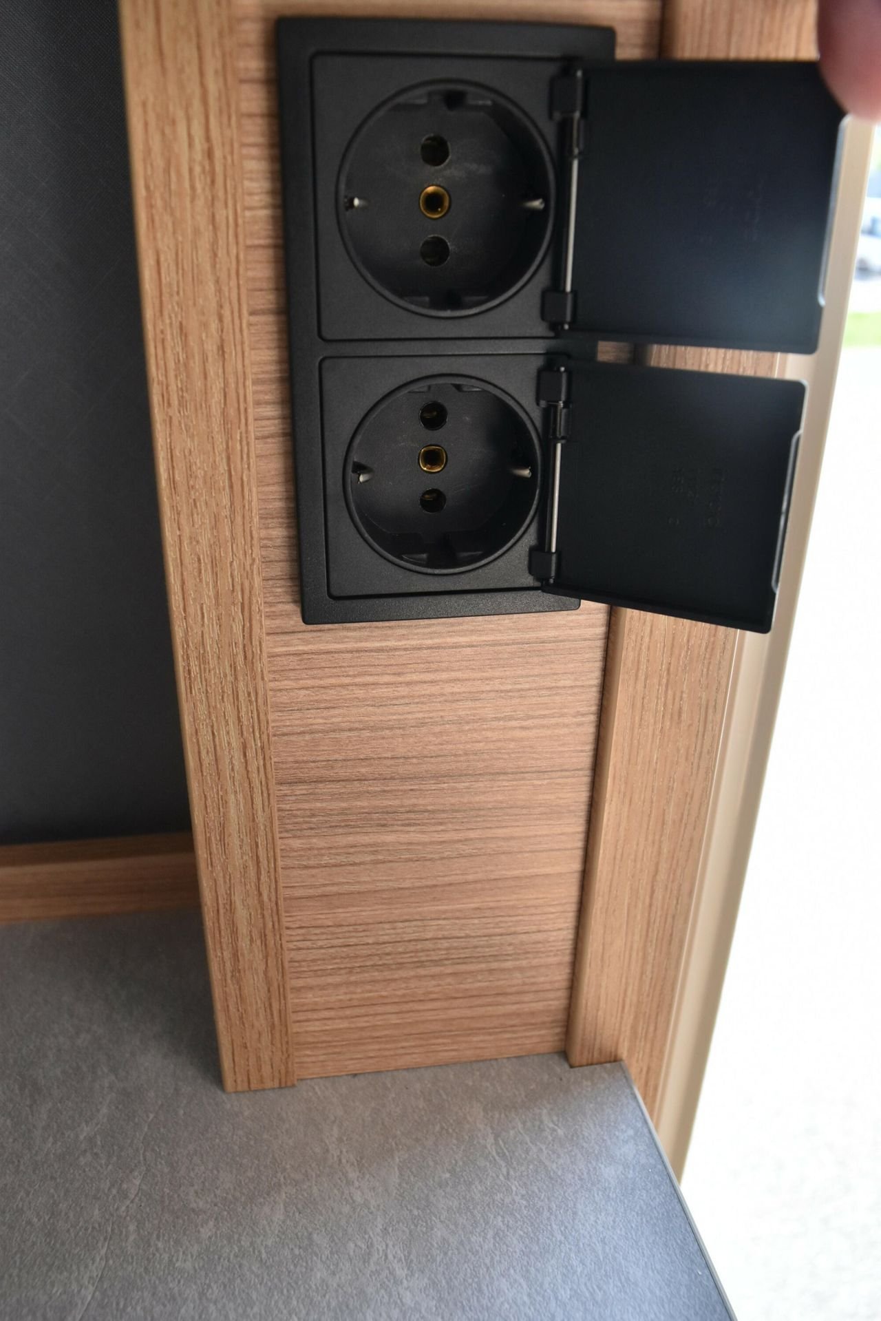 Caravane Dethleffs Camper 460 EL – Image 3