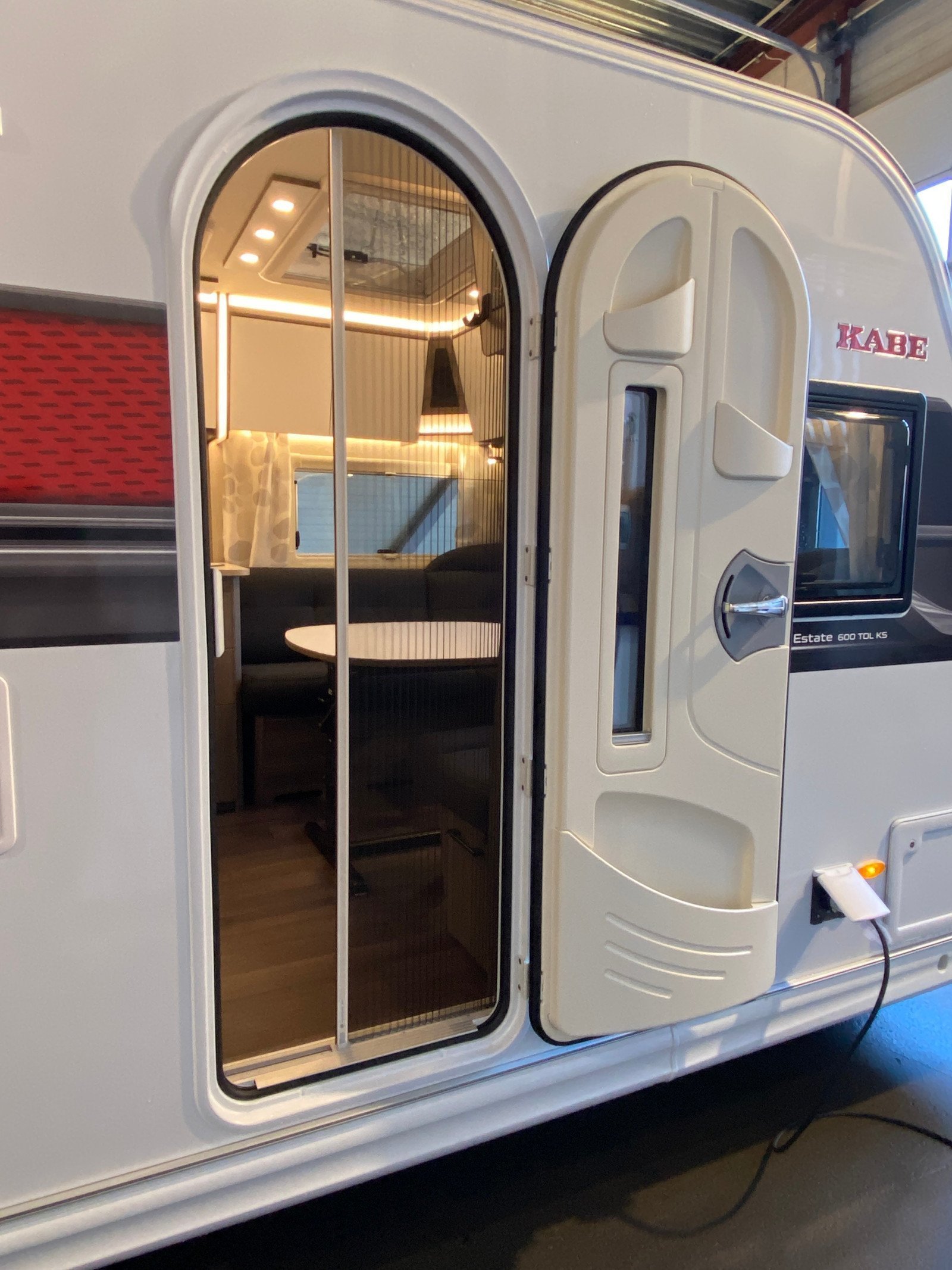 CARAVANE KABE ESTATE 600 TDL KS – Image 18