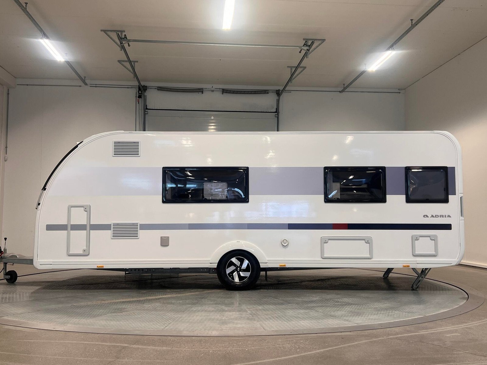 Caravane Adria Adora 613 HT – Image 35