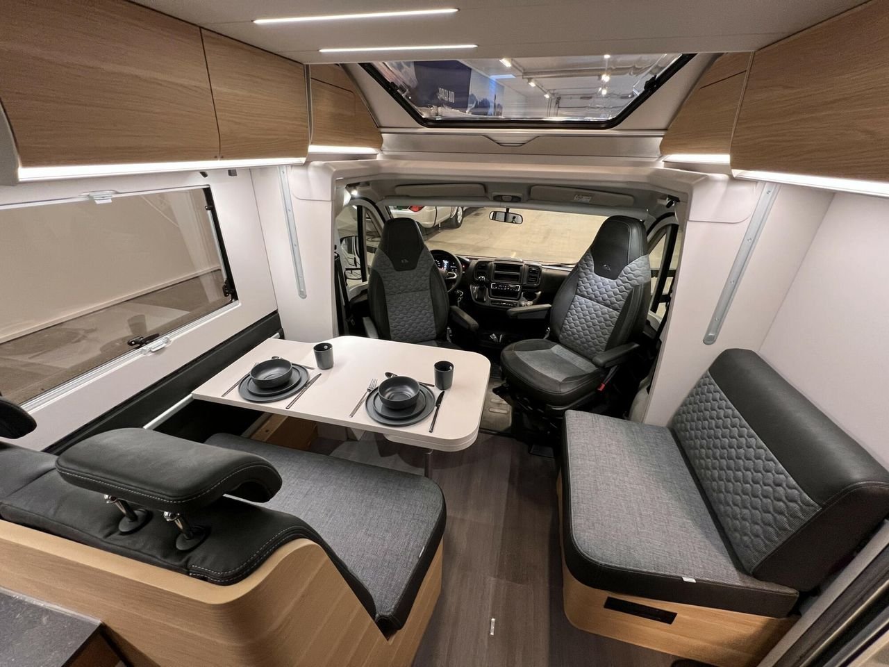 Camping-Car Fiat Ducato Adria Matrix Plus 670 SL 2.2/180 ch – Image 27