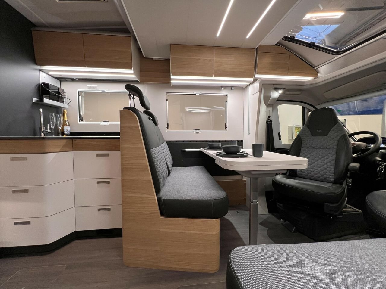 Camping-Car Fiat Ducato Adria Matrix Plus 670 SL 2.2/180 ch – Image 28