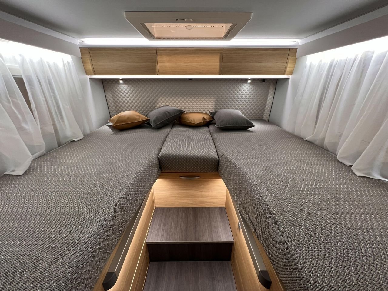 Camping-Car Fiat Ducato Adria Matrix Plus 670 SL 2.2/180 ch – Image 17