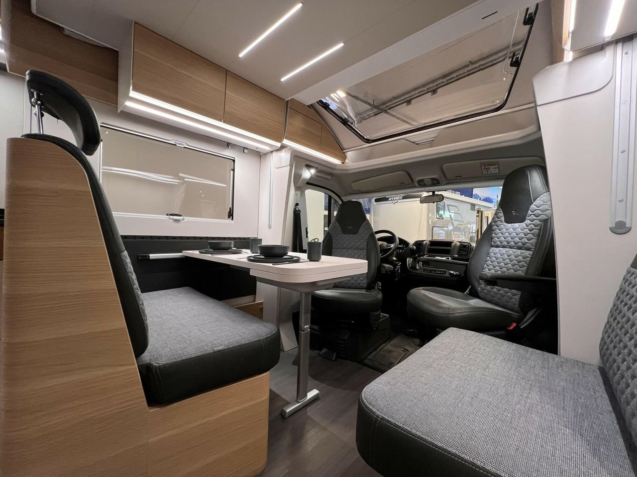 Camping-Car Fiat Ducato Adria Matrix Plus 670 SL 2.2/180 ch – Image 29