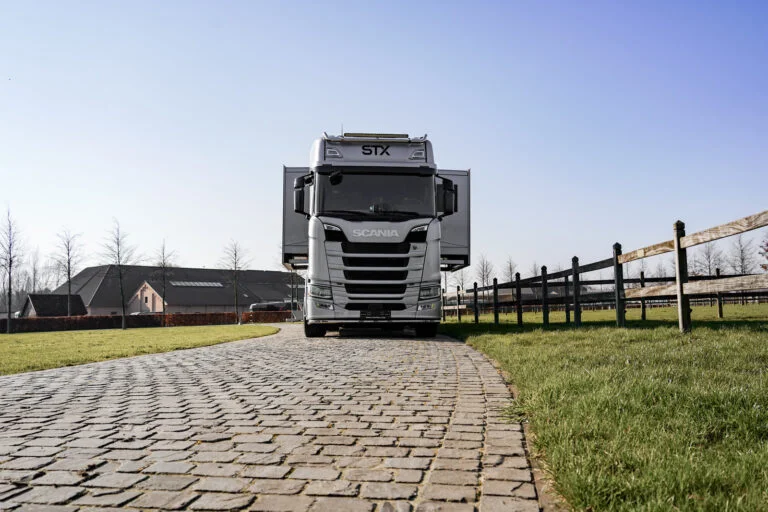 Scania STX Camping-car/Sport automobile – Image 25