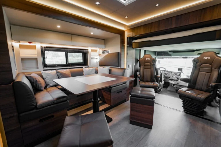 Scania STX Camping-car/Sport automobile – Image 18