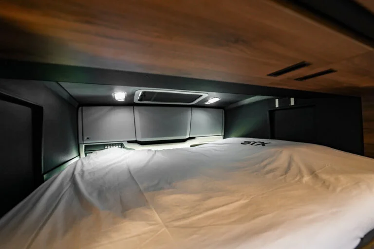 Scania STX Camping-car/Sport automobile – Image 14