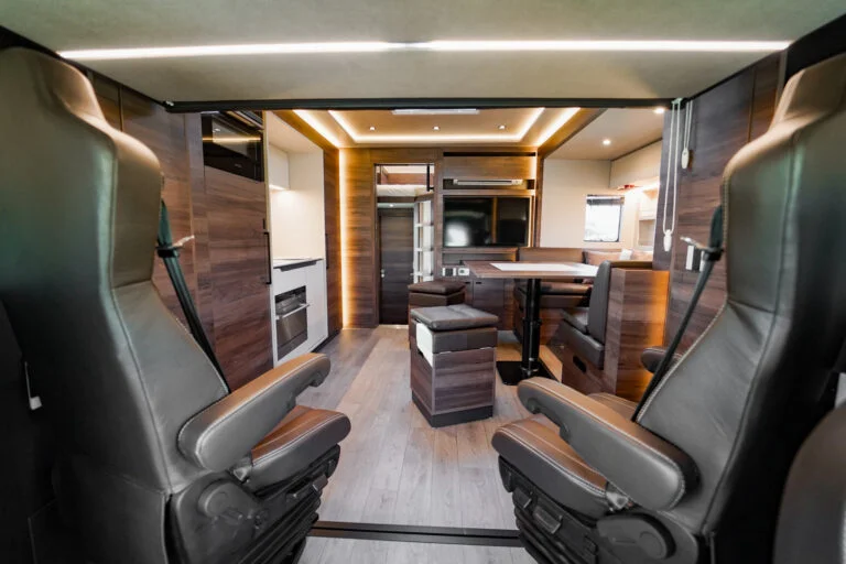 Scania STX Camping-car/Sport automobile – Image 22