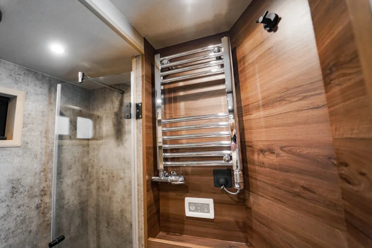 Scania STX Camping-car/Sport automobile – Image 12