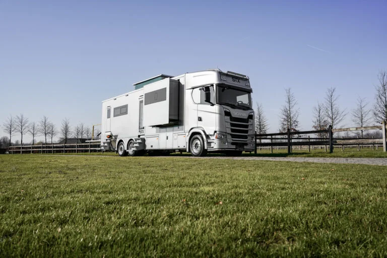 Scania STX Camping-car/Sport automobile – Image 26