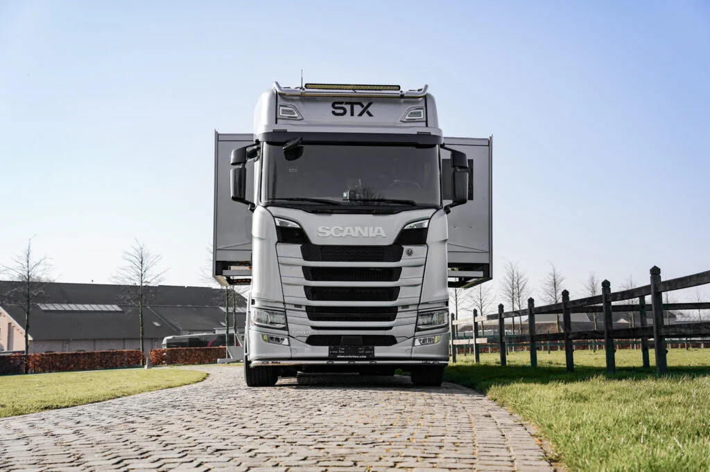 Scania STX Camping-car/Sport automobile – Image 27