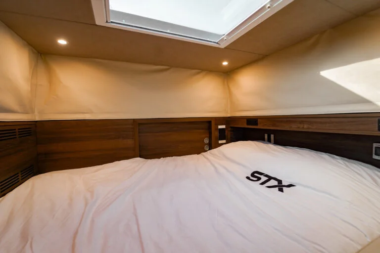 Scania STX Camping-car/Sport automobile – Image 8