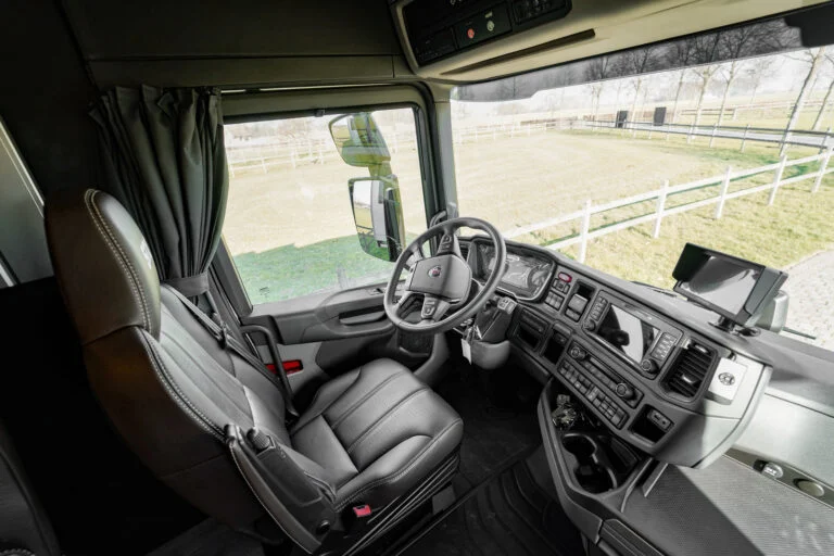 Scania STX Camping-car/Sport automobile – Image 23