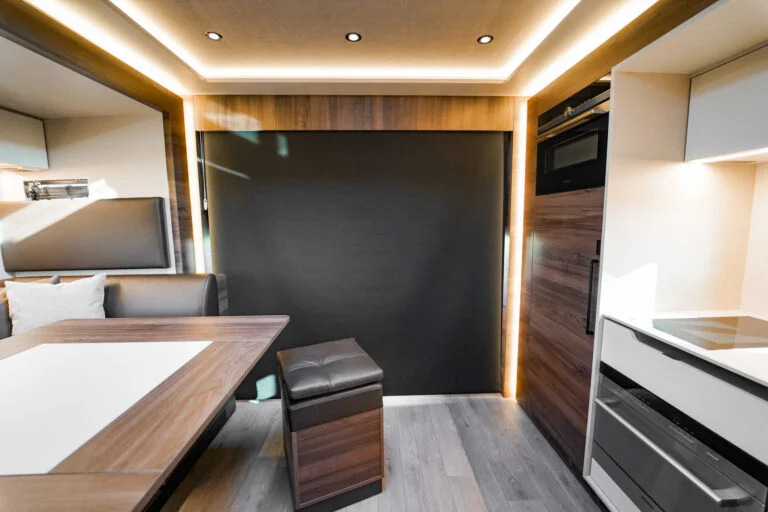 Scania STX Camping-car/Sport automobile – Image 15