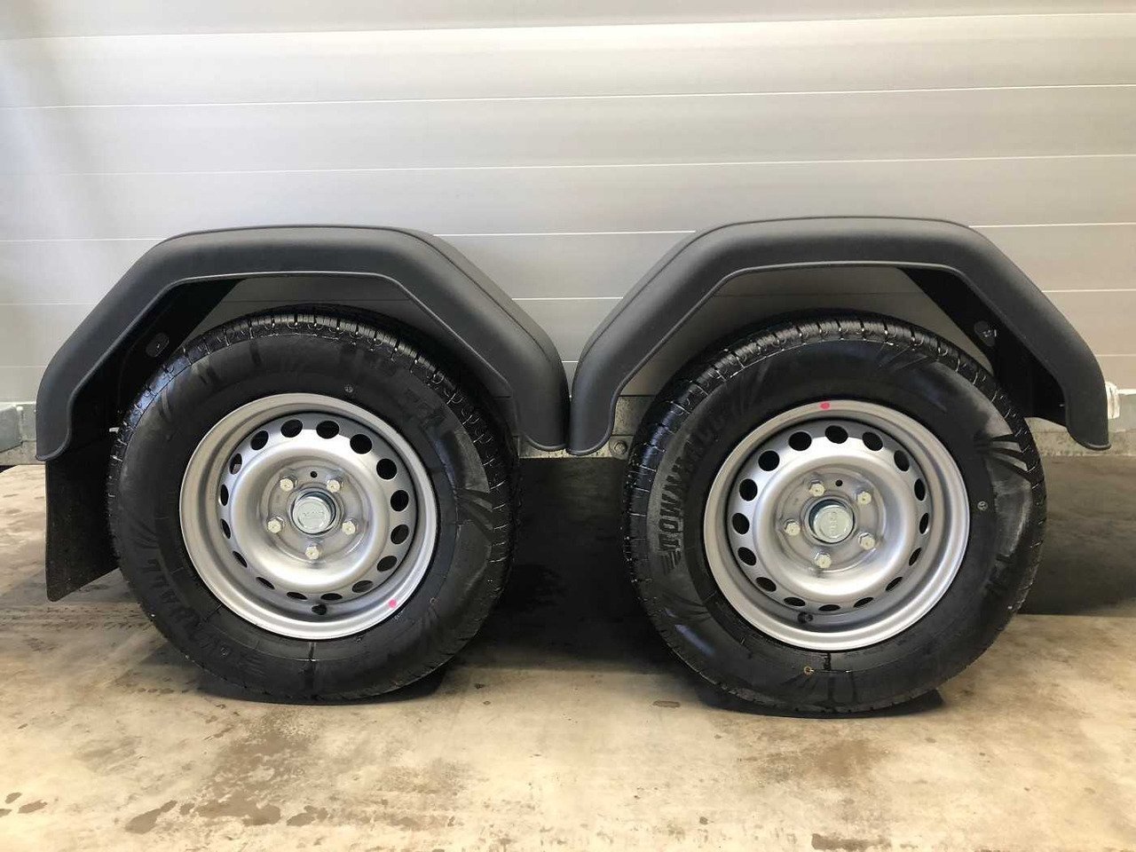 Remorque Van Chevaux Böckmann Portax silver + black avec sellerie – Image 21