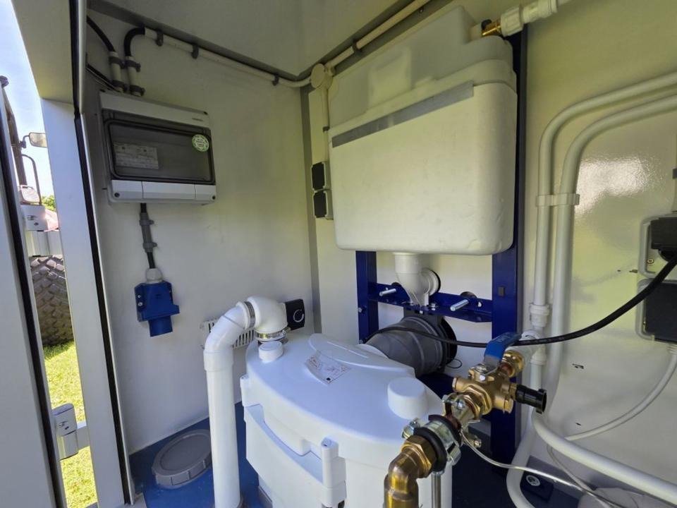 Conteneur comme habitat, remorque chariot de salle de bain remorque de salle de bain remorque sanitaire toilette douche – Image 9
