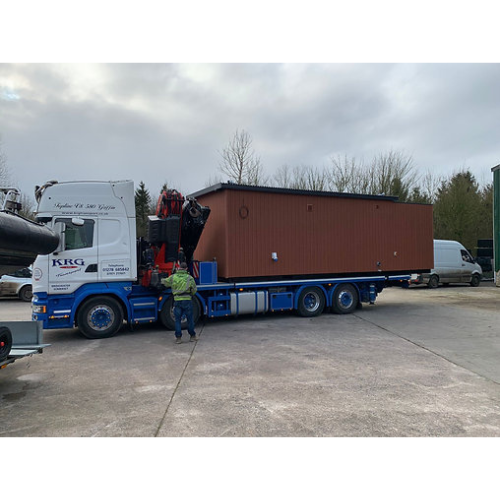 Conteneur Converti : Espace de Vie Extérieur Moderne et Élégant – Image 22