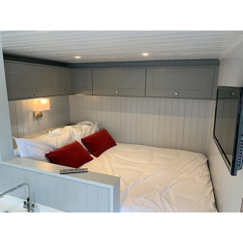 Conteneur Converti : Espace de Vie Extérieur Moderne et Élégant – Image 16