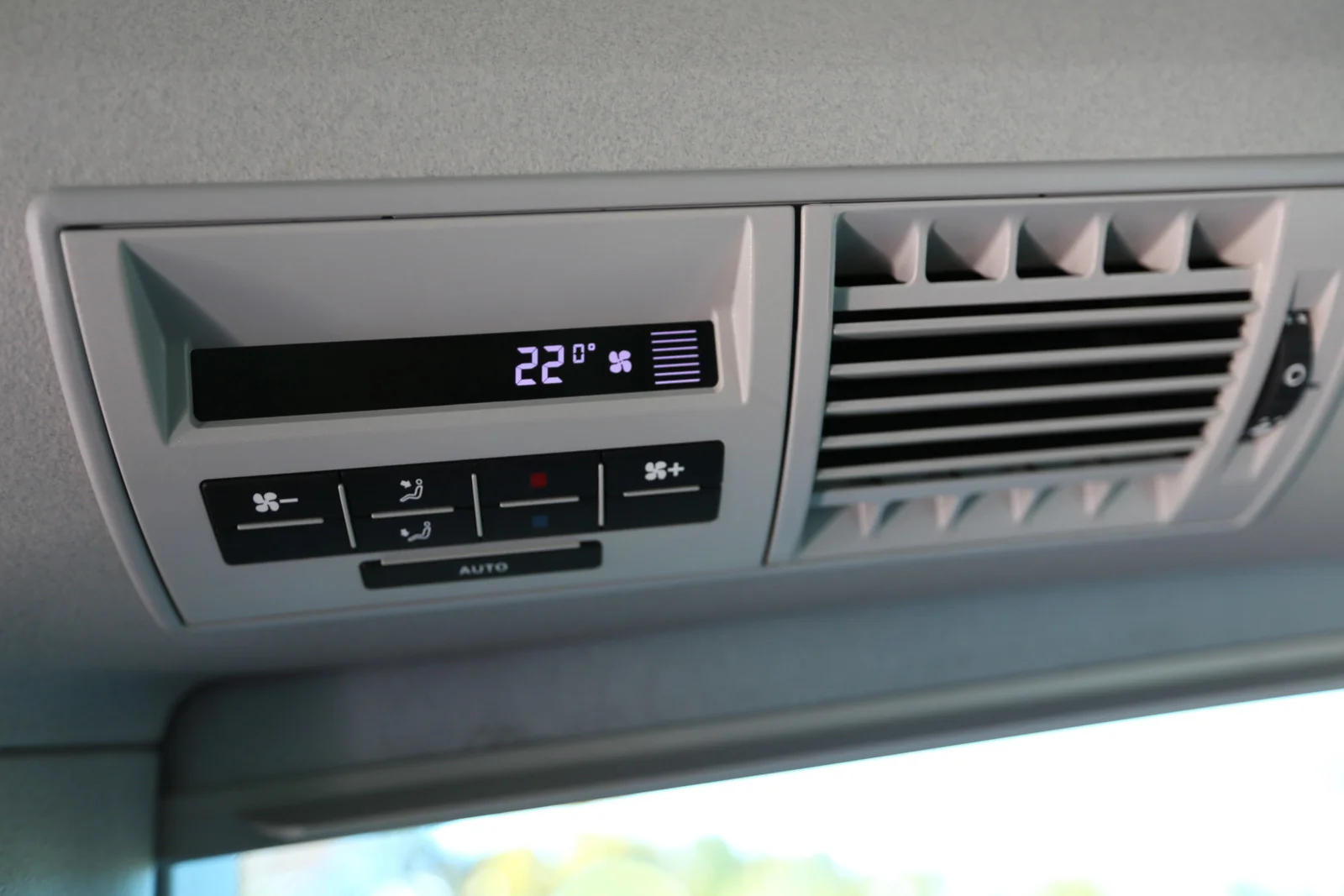 VW California BEACH EDITION 2013 180 CV 2.0 TDI – Image 13