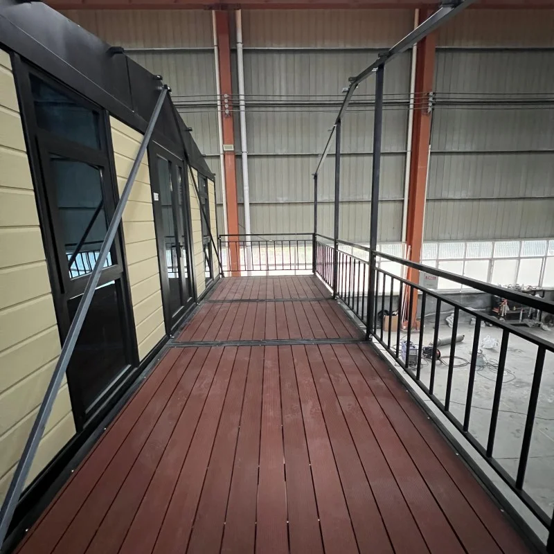 Conteneur maison de 32 m² deux étages Fenêtre en baie et balcon. – Image 7