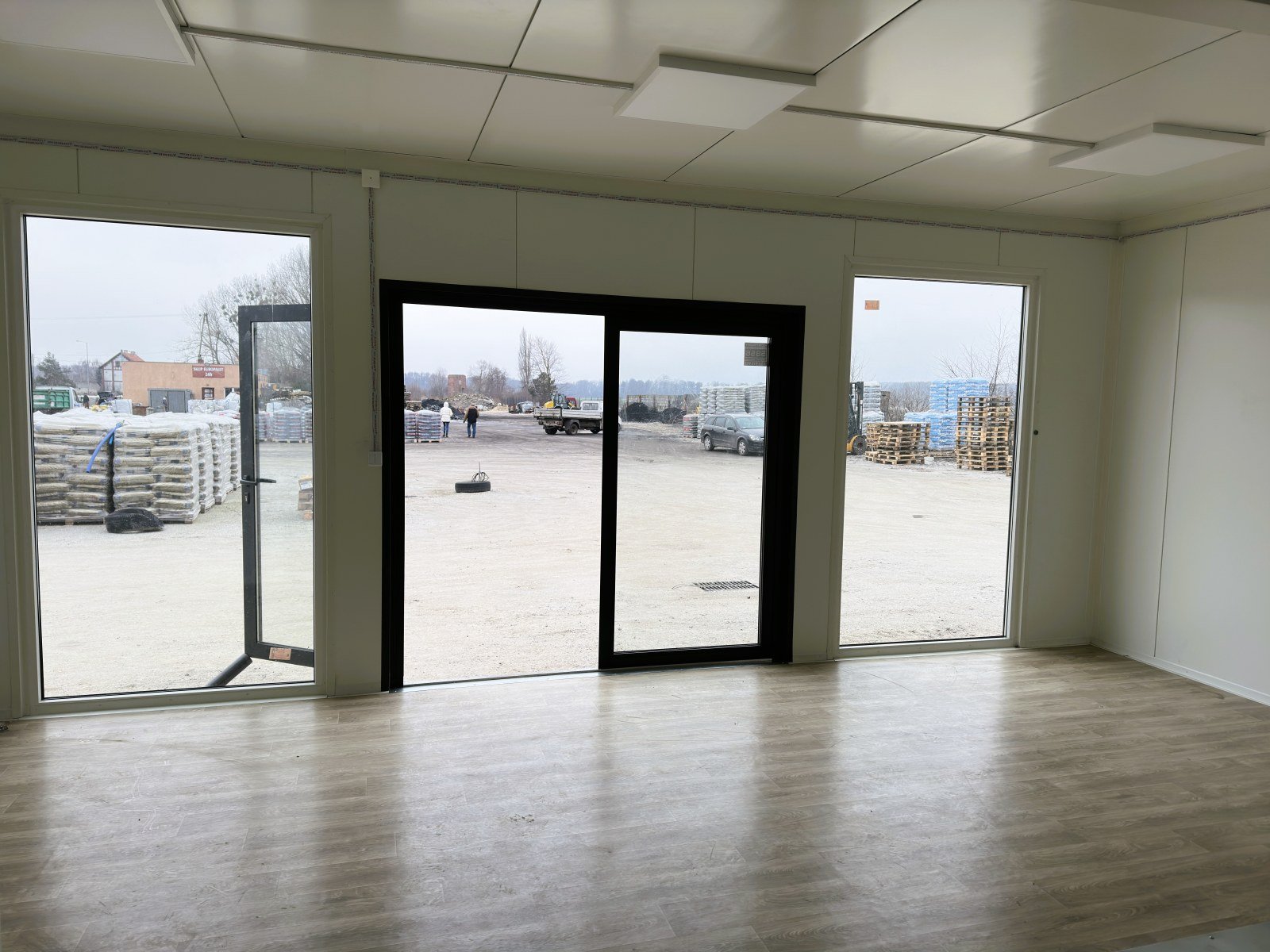 Conteneur Modulaire en panneaux sandwich – bureaux, commerces/logements, 6 pièces – 63 m² – Image 24