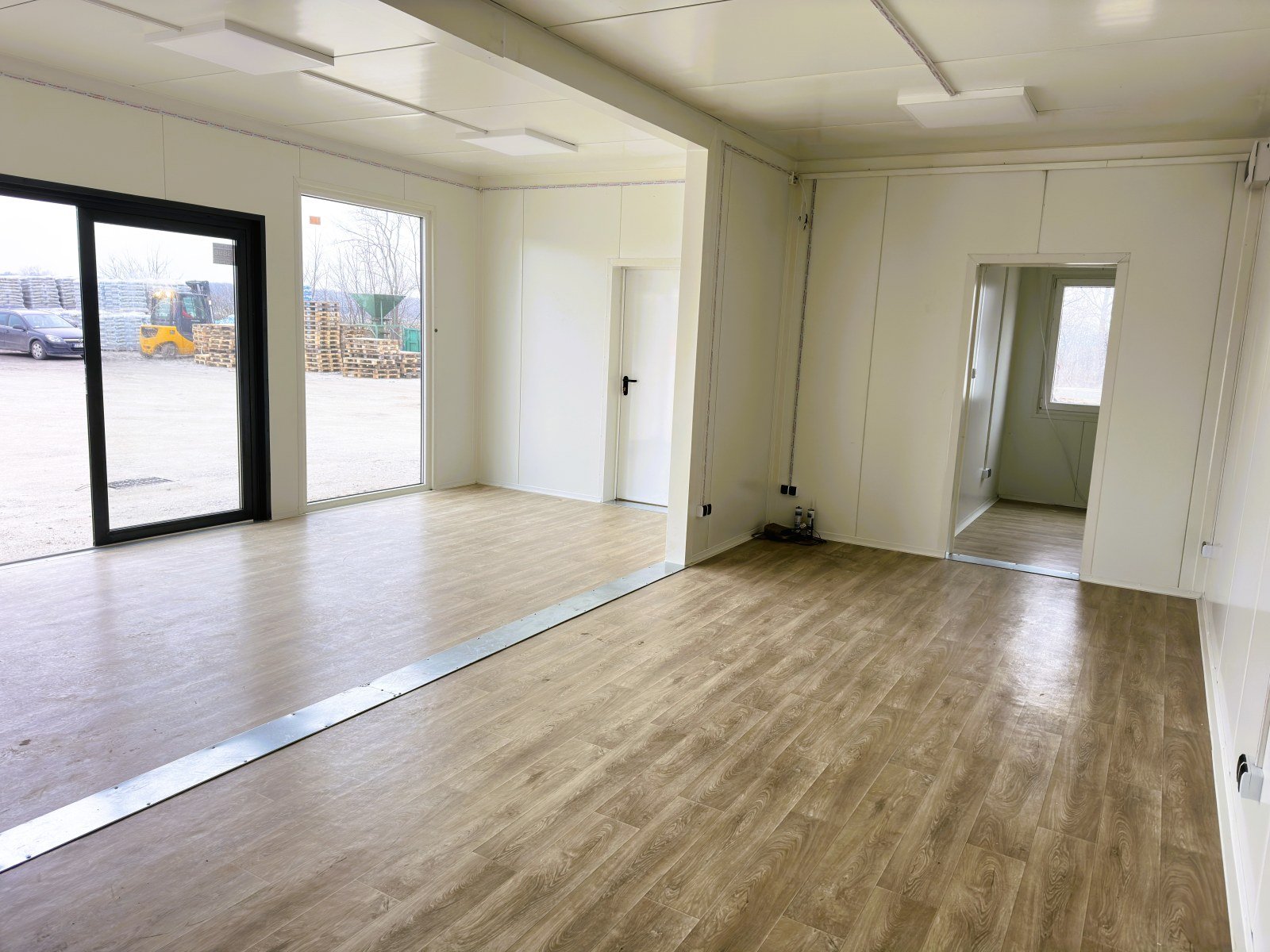 Conteneur Modulaire en panneaux sandwich – bureaux, commerces/logements, 6 pièces – 63 m² – Image 26