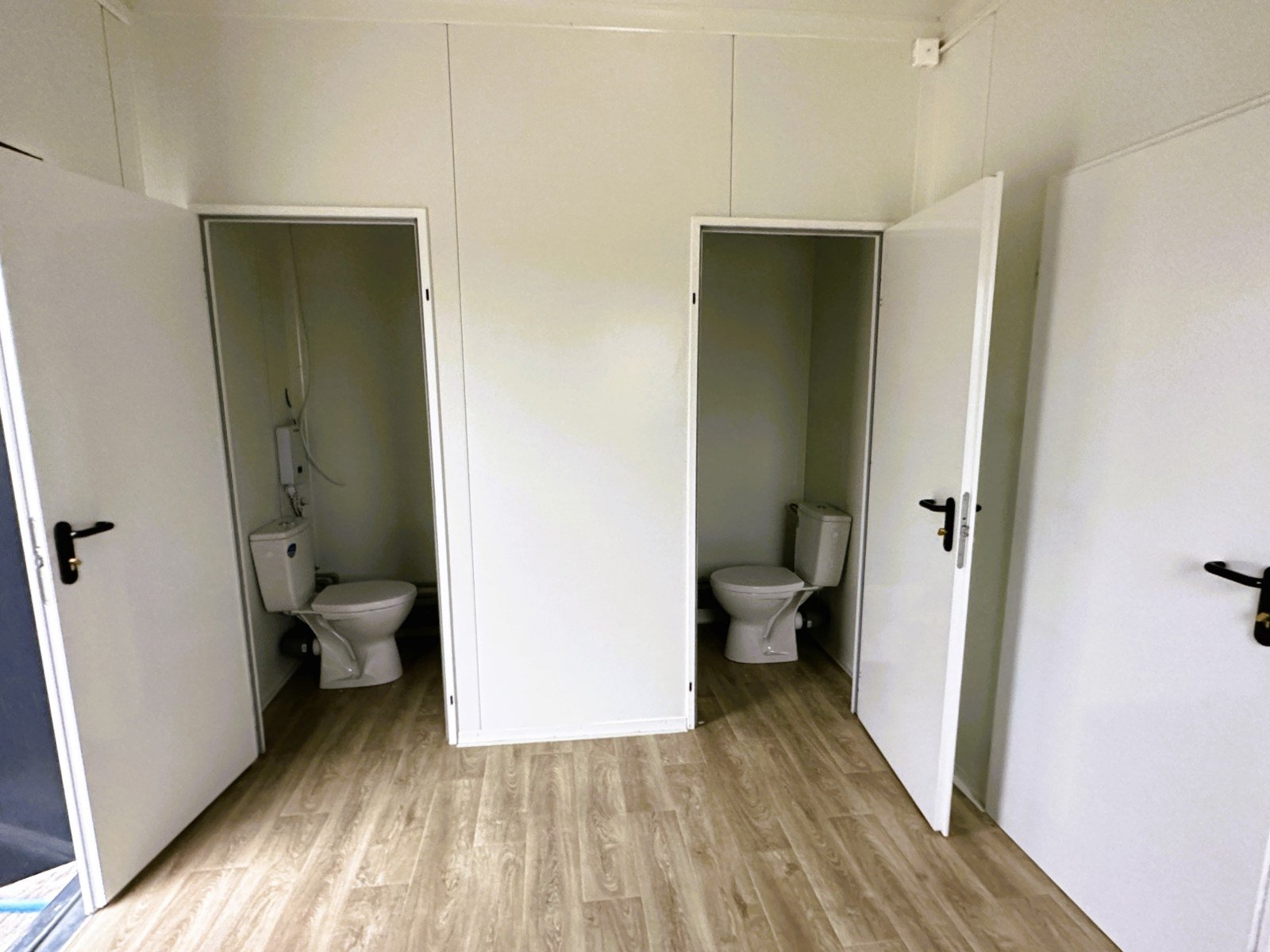 Conteneur Modulaire en panneaux sandwich – bureaux, commerces/logements, 6 pièces – 63 m² – Image 42