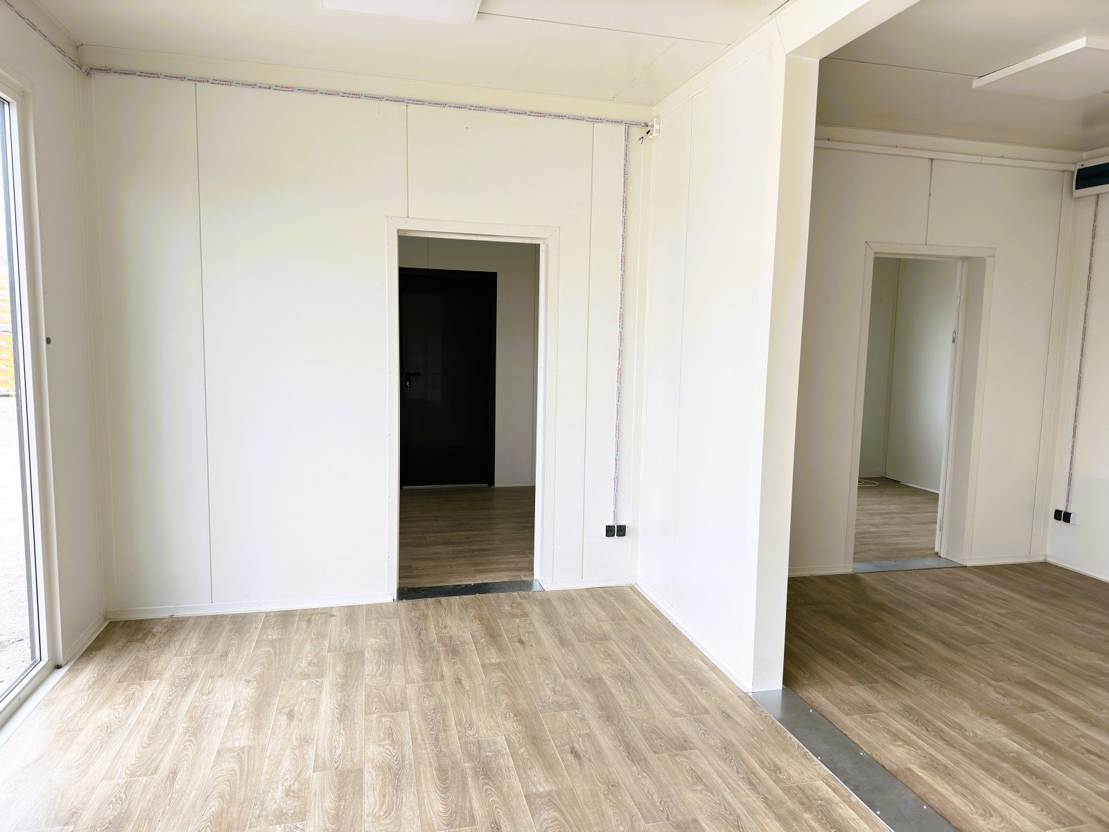 Conteneur Modulaire en panneaux sandwich – bureaux, commerces/logements, 6 pièces – 63 m² – Image 43