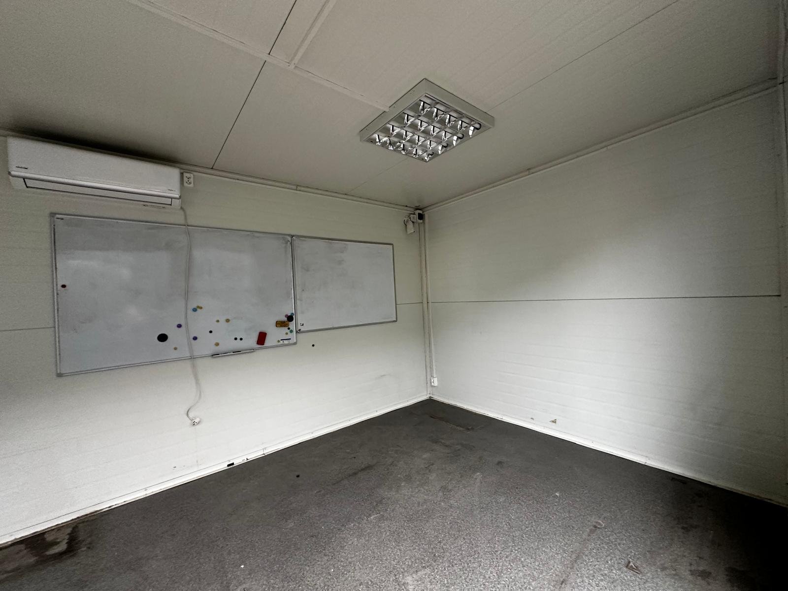 CONTENEUR COMMERCIAL 3×6 ESPACE OUVERT AVEC CLIMATISATION – Image 10